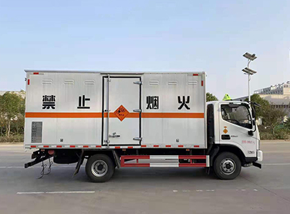 洛浦爆破器材运输车