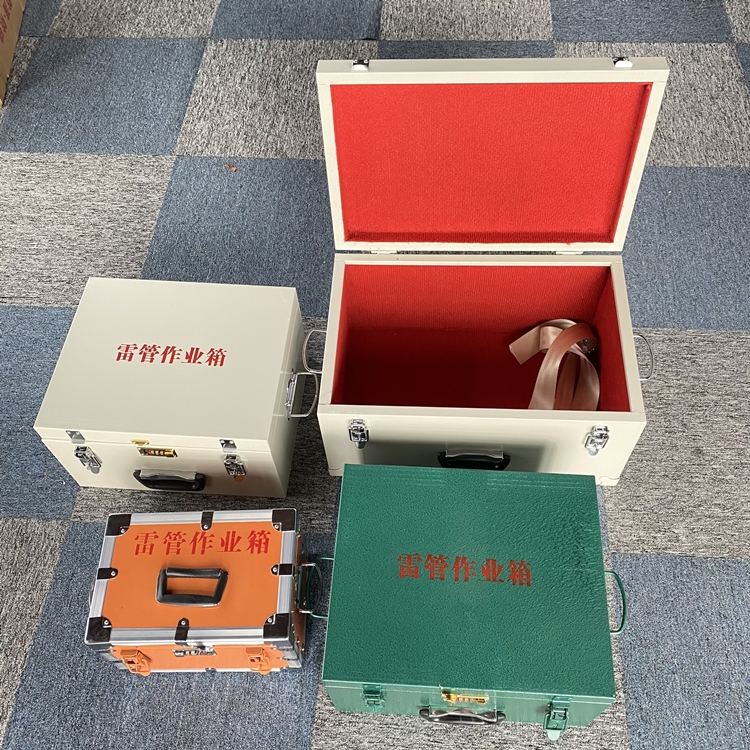 洛浦爆破工程作业箱如何选择？玻璃钢与传统材质的全面对比